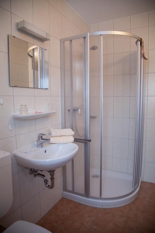 Landgasthof Deutsches Haus Ulmbach Zimmer foto